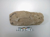 藏品(中型厚打製石斧)的圖片